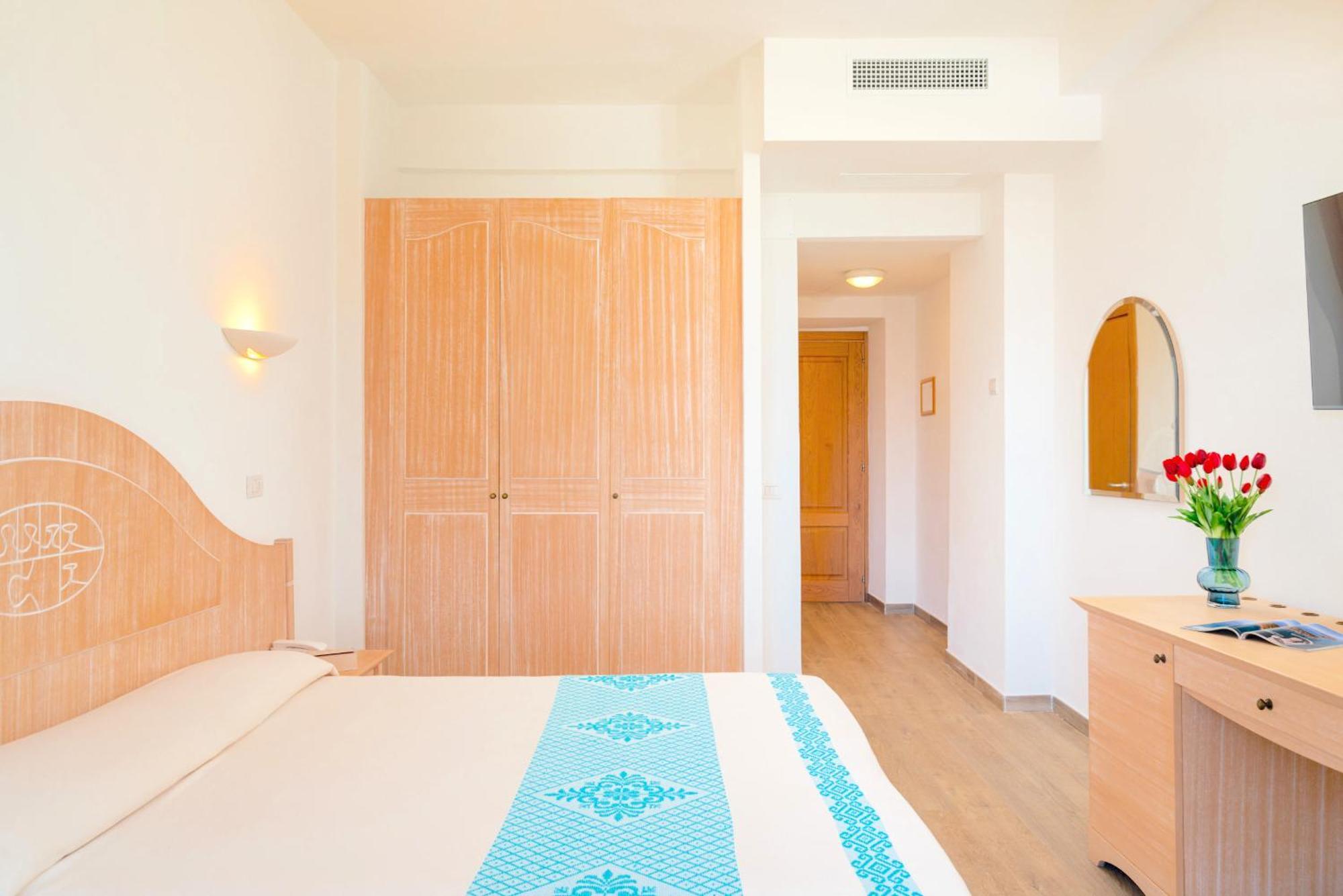 Hotel Dei Pini Fertilia Kültér fotó