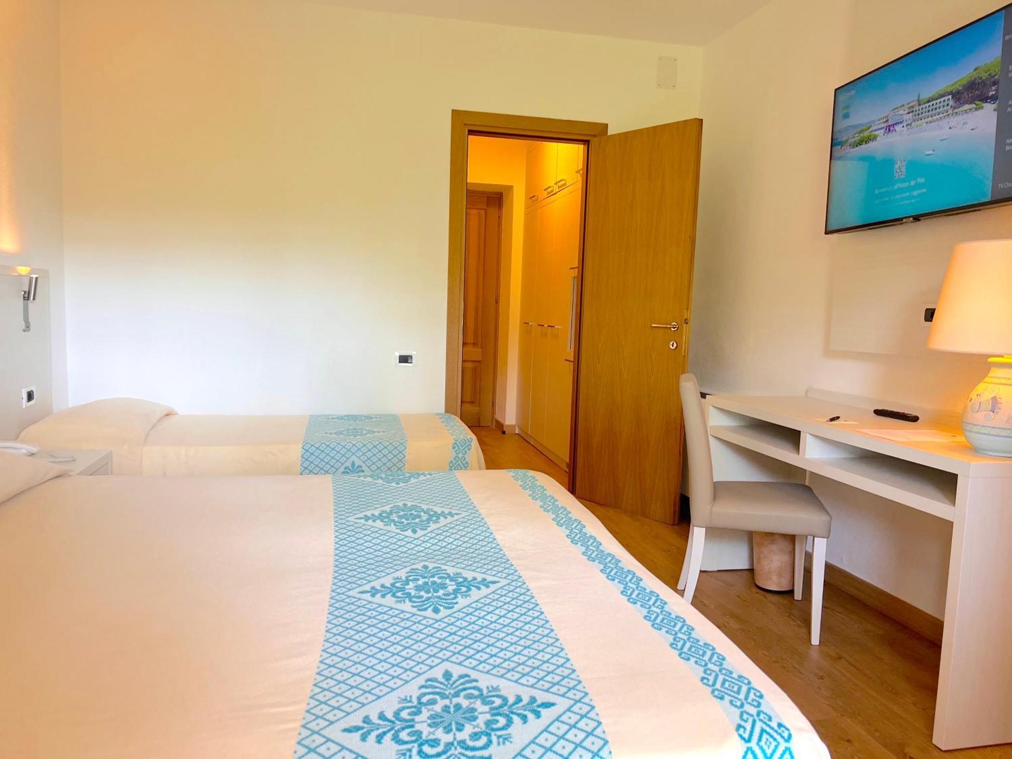 Hotel Dei Pini Fertilia Kültér fotó