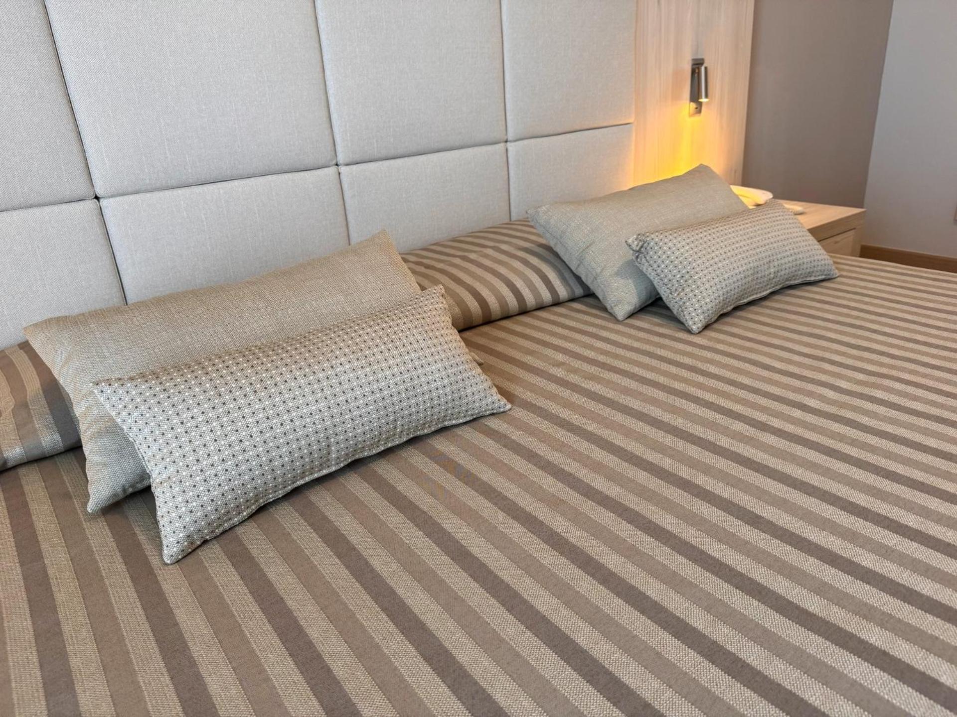 Hotel Dei Pini Fertilia Kültér fotó